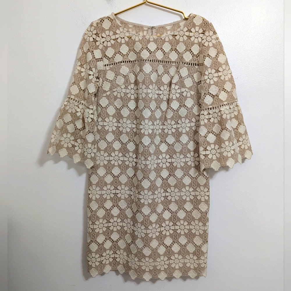 Trina Turk Size 6 Cream & Tan Quinn‎ Crochet Bell Sleeve Fully Lined Dress